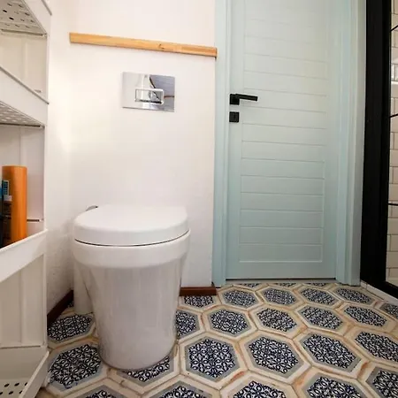 Rita Tiny House Surrounded By Nature In